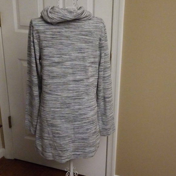 Heather gray tunic sweater - Picture 4 of 8